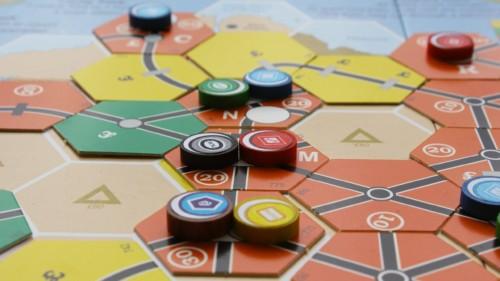 1860-pelin laattoja lähikuvassa
