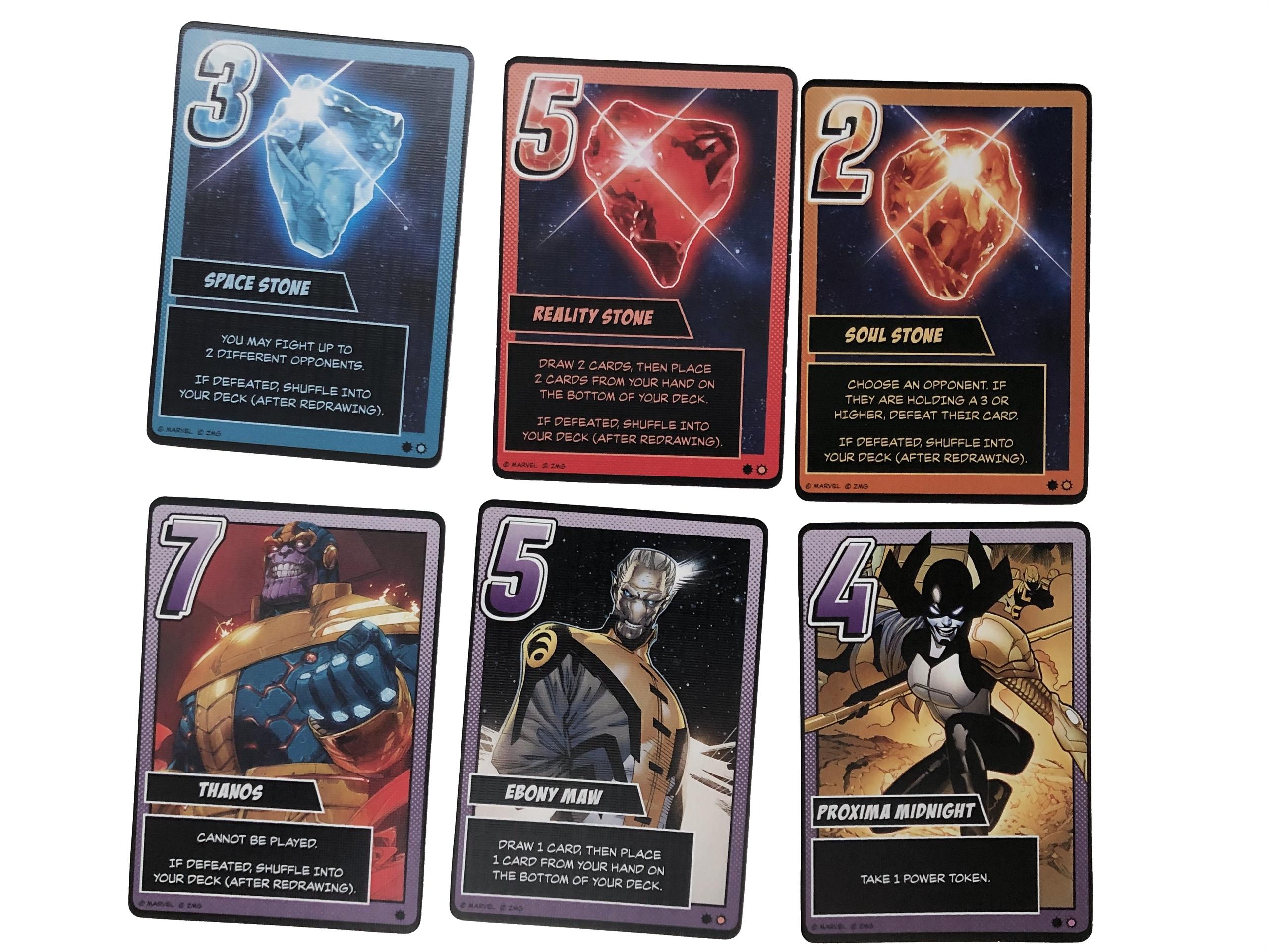 Valikoima Infinity Gauntletin Thanoksen kortteja