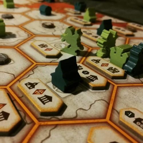 Lähikuvassa Crusaders: Thy Will Be Done