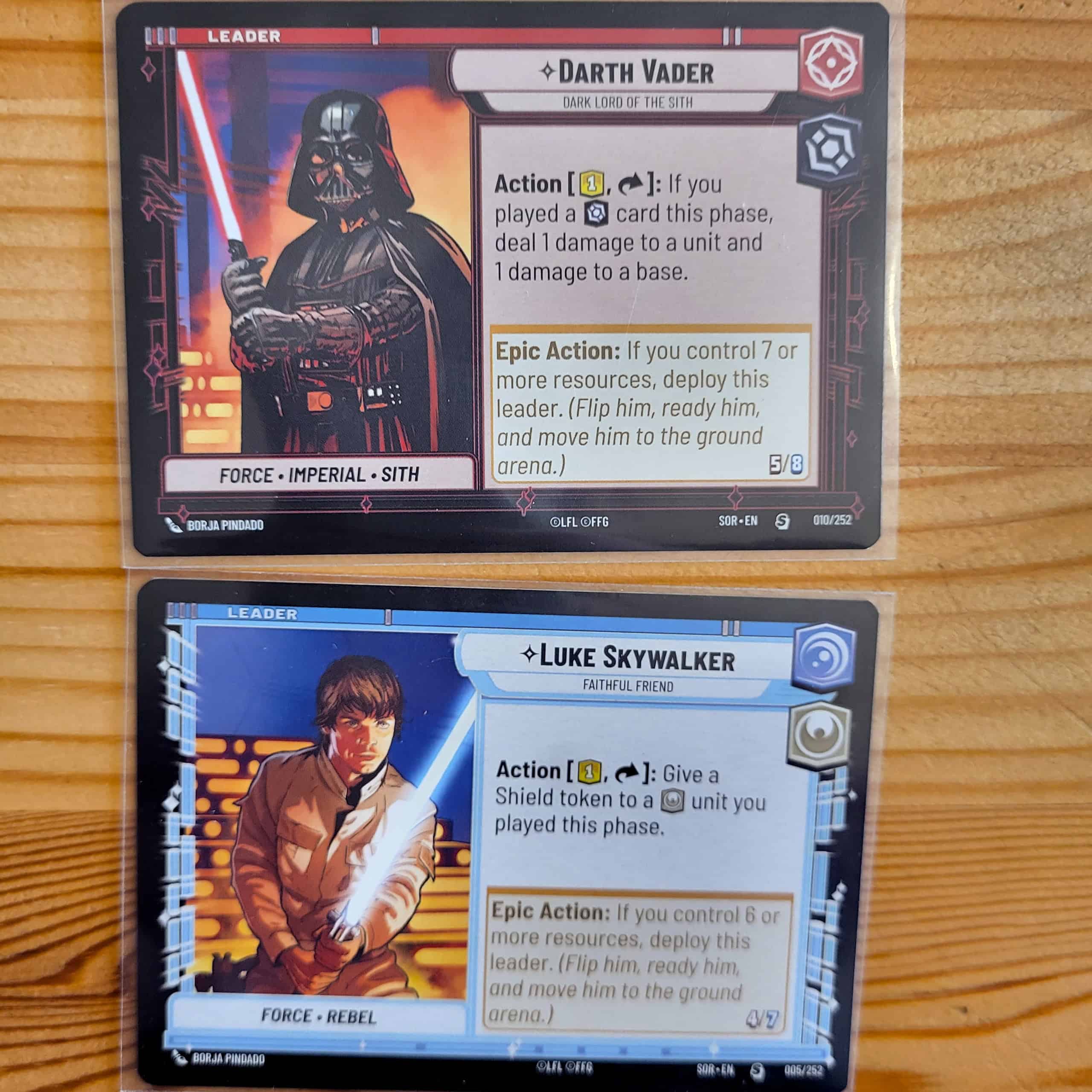 Darth Vaderin ja Luke Skywalkerin kortit