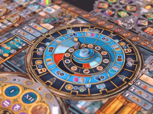 Orloj'n pelilaudalta löytyvä Orloj-kellon taulu, jossa on erilaisia sisäkkäisiä kehiä ja paljon erilaisia ikoneita.