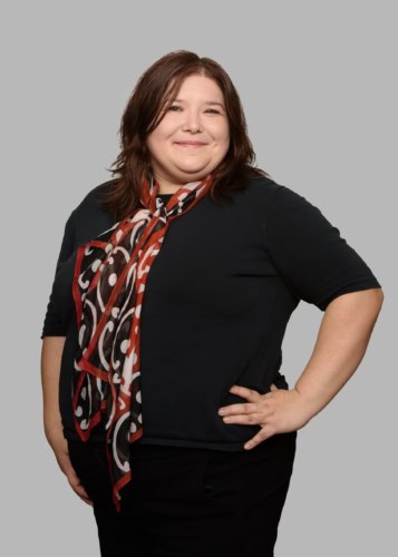 Pirita Riutan studiomuotokuva