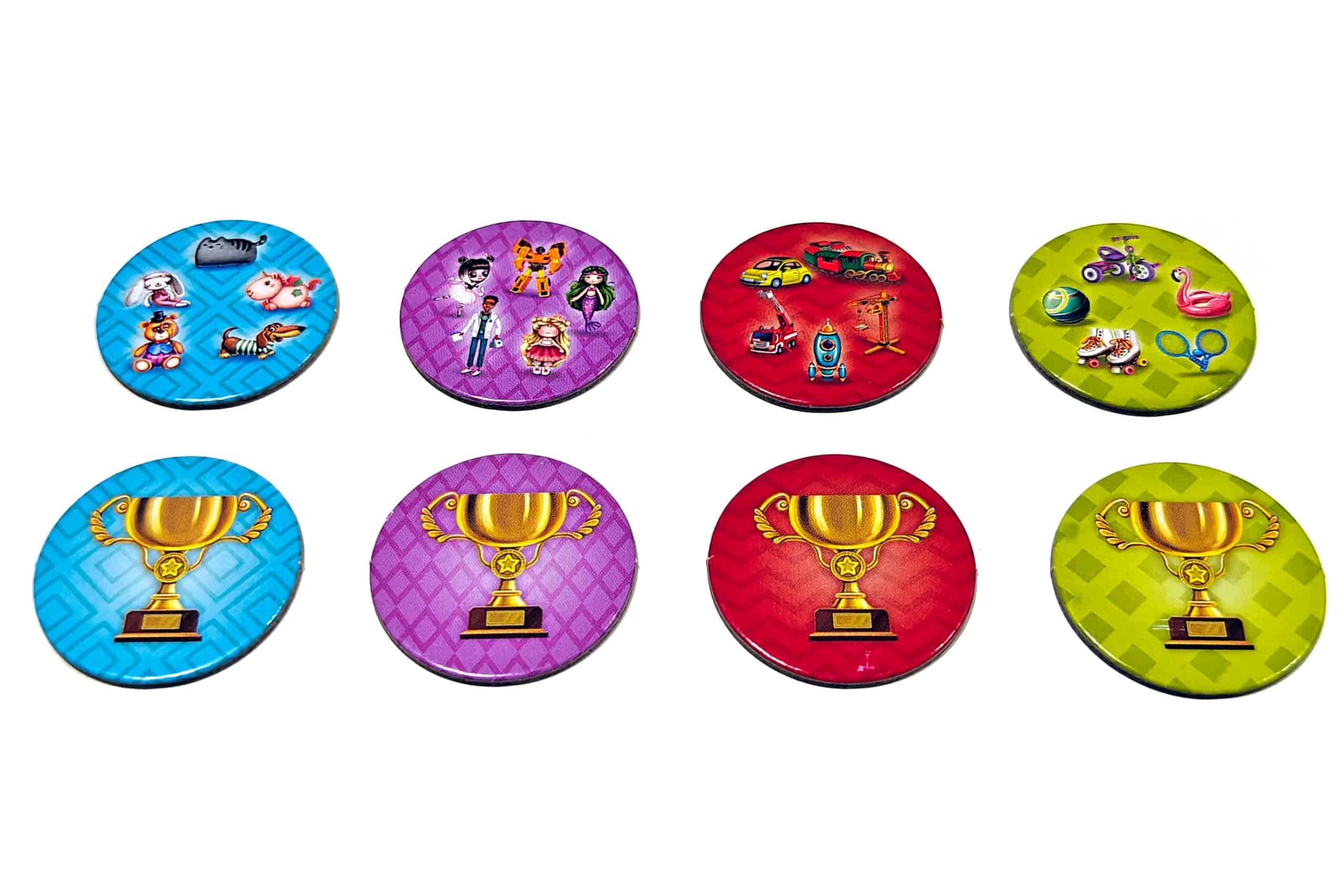 Kahdeksan eri pokaalilaattaa. Neljä eri väriä, jokaisessa värissä toisessa laatassa on pokaalin kuva ja toisessa viiden erilaisen lelun kuva.