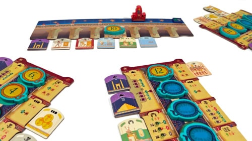 Ra-pelin pelilautoja, kolminpeli menossa.