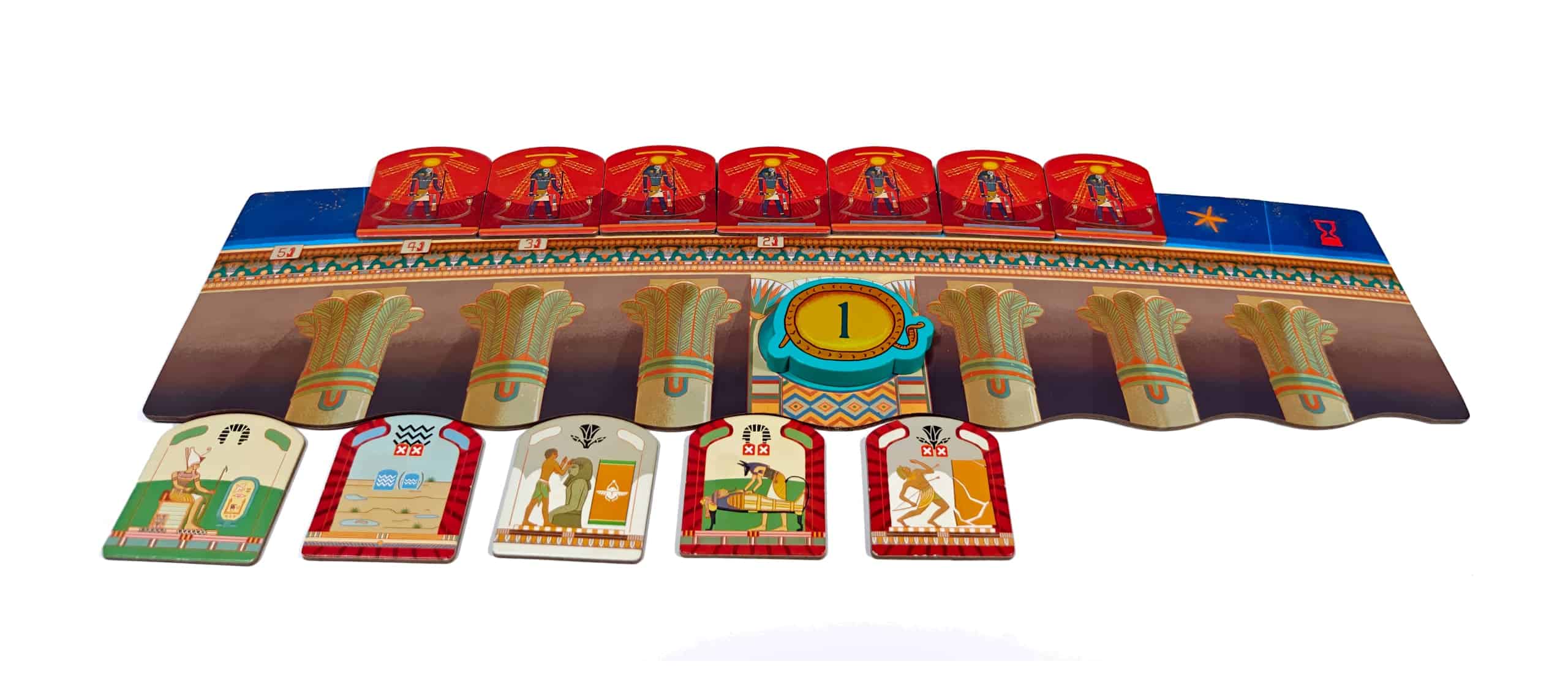 Yhteinen pelilauta, jossa on seitsemän Ra-laattaa ja alla lähes pelkkää tuhoa, kuivuutta ja kuolemaa.