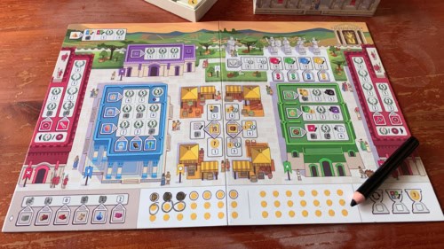 7 Wonders Dicen pelilauta, joka kuvaa antiikinaikaista kaupunkia. Laudalla on erilaisia rastitettavia ruutuja ja ratoja ja laudan päällä musta kynä.