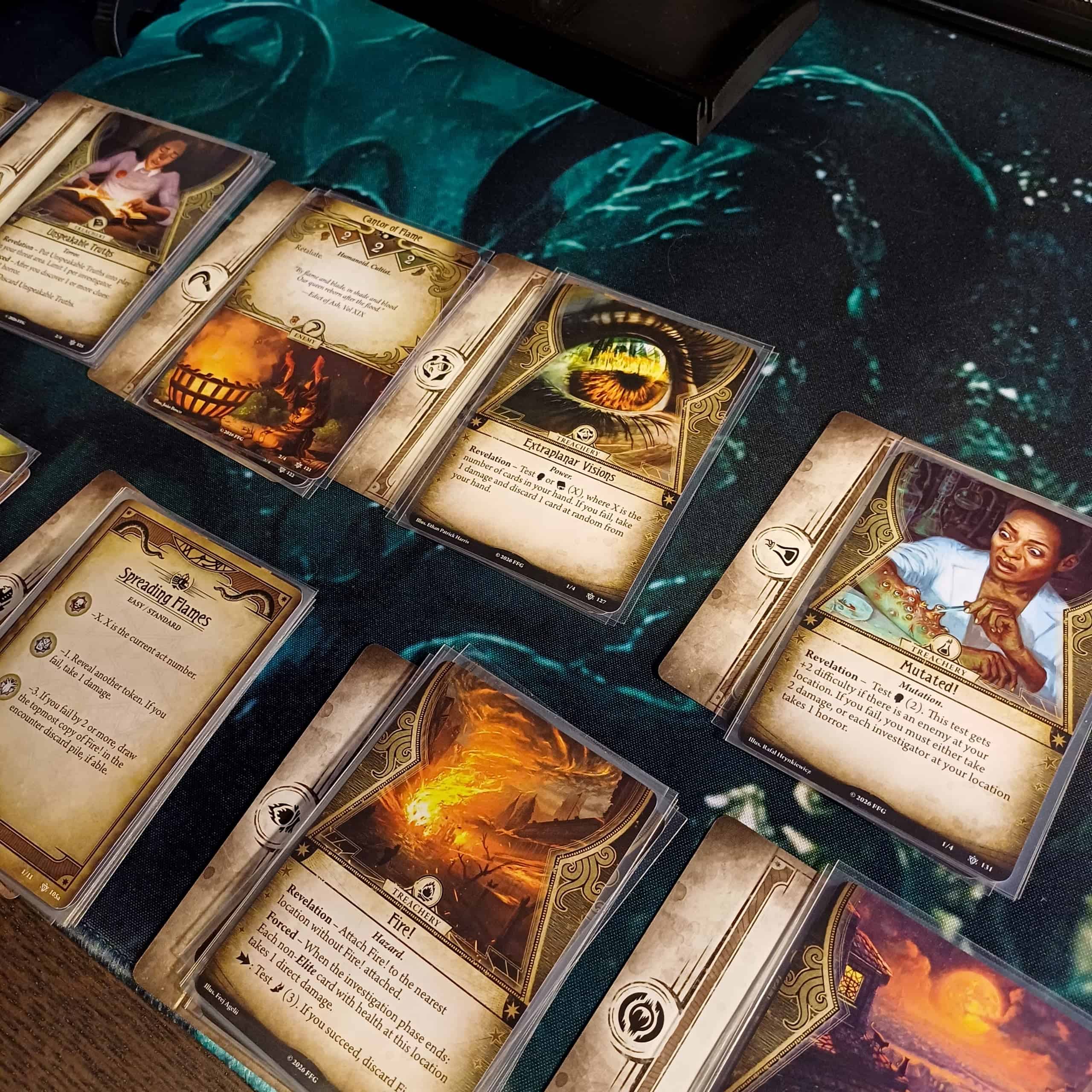 Encounter-settejä, kuten erilaisia petoksia ja vihollisia. Esillä muun muassa "Fire!", "Mutated!", "Extraplanar Visions" ja "Spreading Flames" -setit.