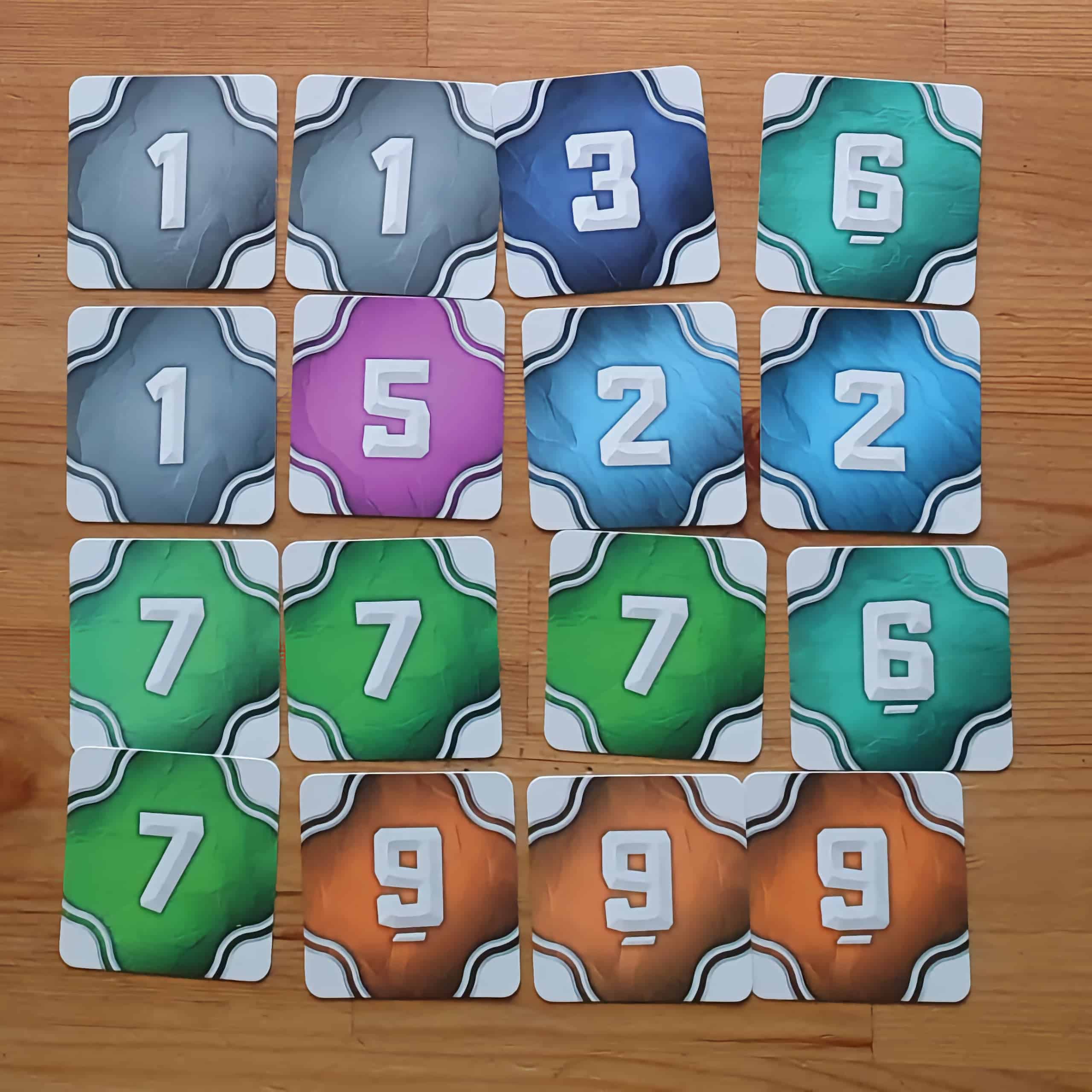 4×4-ruudukko, jossa kaikki kortit on avattu.